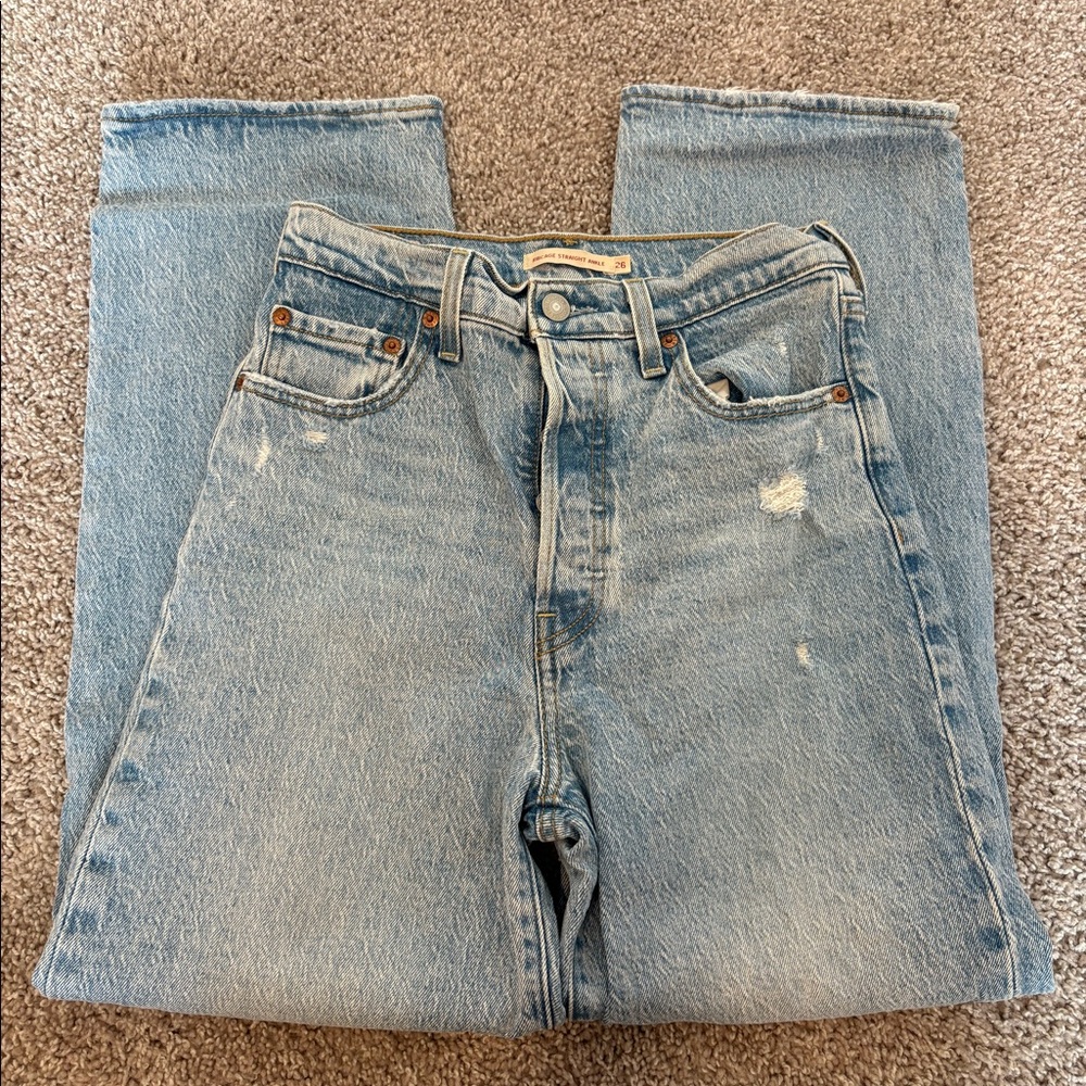 Levi’s Ribcage Straight Ankle Jeans